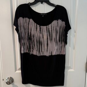 B.L.E.U. Women's Short Sleeve Top in Black and Gray/Pinkish Hue